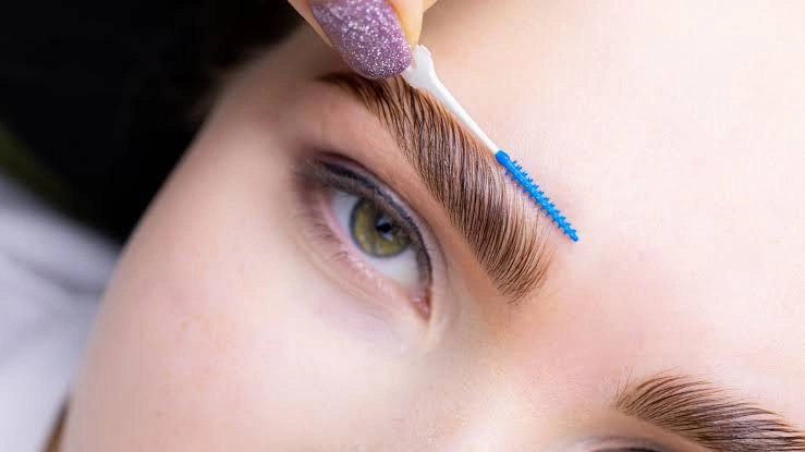 Laminado de cejas: guía completa antes de tu cita